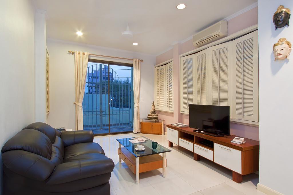 Argyle Apartments Pattaya Exterior photo