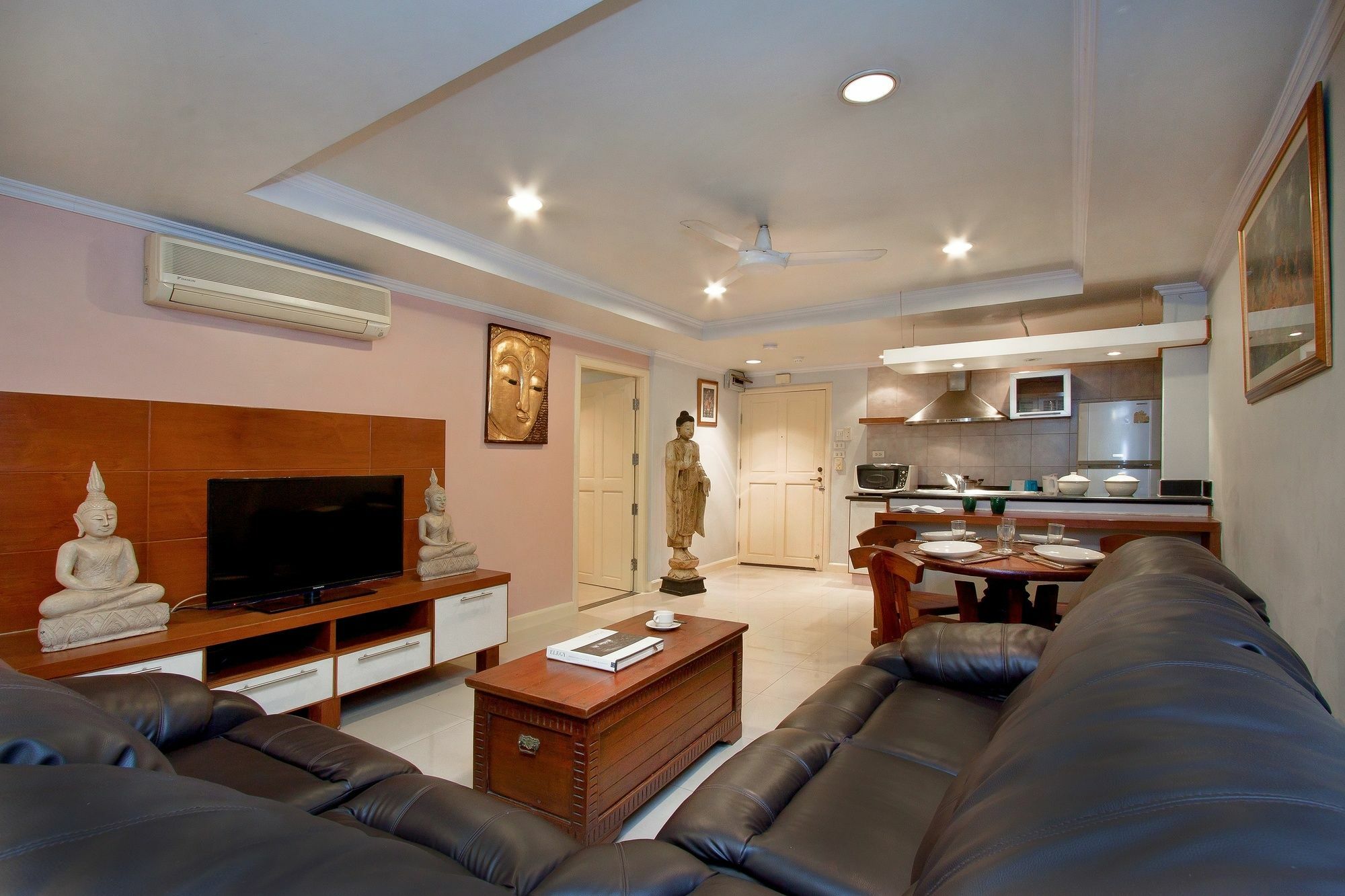 Argyle Apartments Pattaya Exterior photo