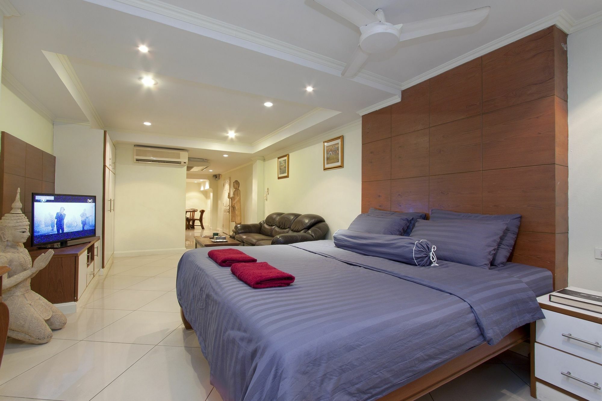 Argyle Apartments Pattaya Exterior photo
